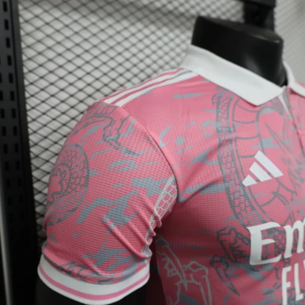 2024/25 Real Madrid player special edition Hello Kitty football jersey - Image 7
