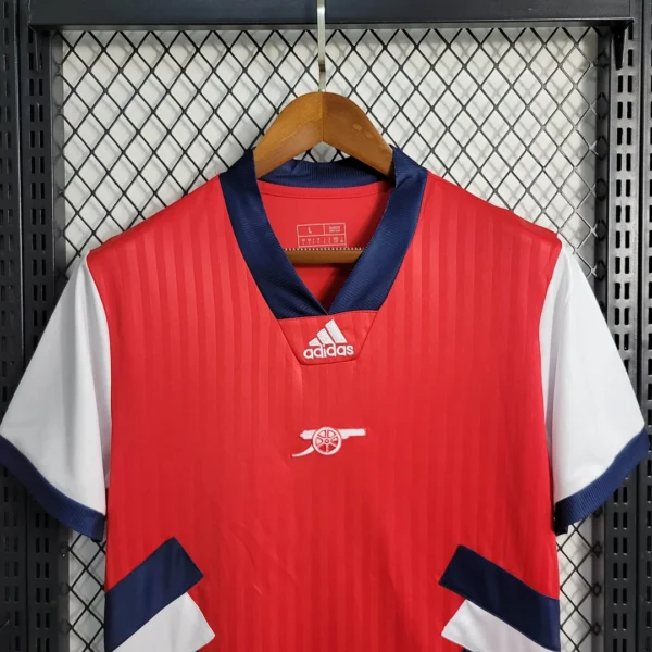 Arsenal Casual Red Football Shirt 2022/2023 - Image 4