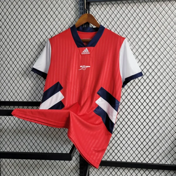 Arsenal Casual Red Football Shirt 2022/2023 - Image 3