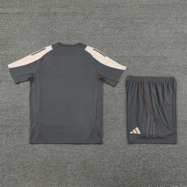 24-25 Real Madrid Pre-Match Training Jersey Kit - Image 3
