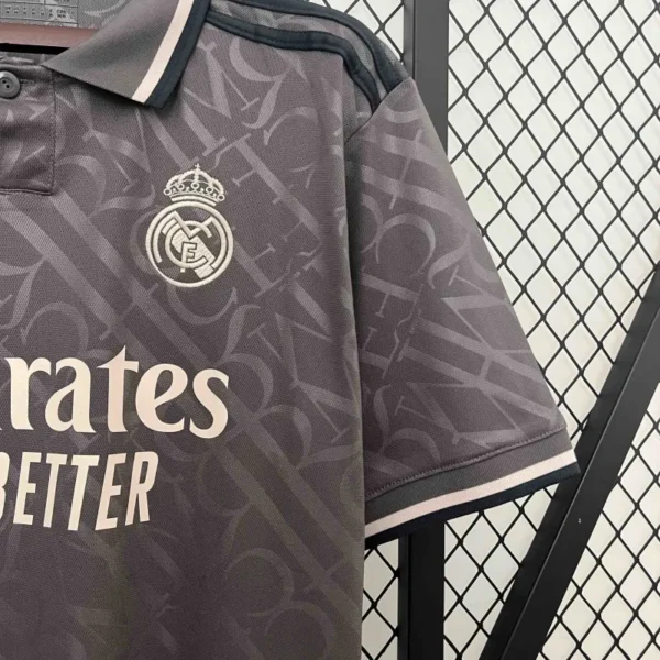 24-25 Real Madrid VINI JR. #7 Third Away Soccer Jersey - Image 8