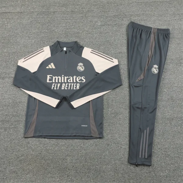 Real Madrid Zipper Sweatshirt Kit(Top+Pants) 2024-25 - Image 4